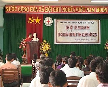 Hội nghị tôn vinh gia đình và cá nhân tiêu biểu hiến máu tình nguyện năm 2014