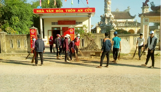 Đoàn viên thanh niên Phước Hưng ra quân “Ngày thứ bảy tình nguyện”