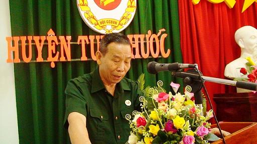 Đồng chí Nguyễn Minh Cẩm - Phó Chủ tịch Hội CCB tỉnh Bình Định phát biểu tại Hội nghị