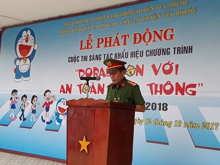 Ông Nguyễn Bá Long – Thượng tá, Phó Trưởng Công an huyện phát động cuộc thi