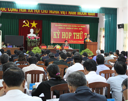 Quang cảnh kỳ họp thứ 7 HĐND huyện, khóa XI nhiệm kỳ 2016-2021