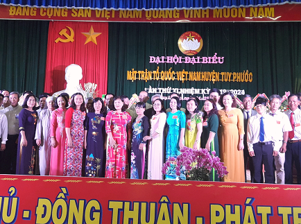 Ban Chấp hành UBMTTQVN huyện, nhiệm kỳ 2019-2024 ra mắt Đại hội