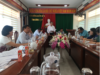 Quang cảnh họp Tổ đại biểu HĐND tỉnh đơn vị Tuy Phước – Vân Canh