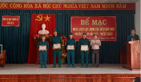 Quang cảnh Lễ bế giảng