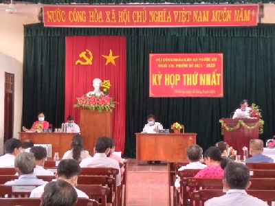 Quang cảnh kỳ họp