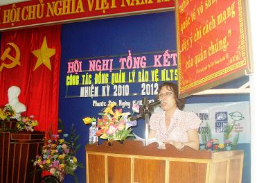 Bà Mai Kim Thi- Chi Cục trưởng Chi Cục Khai thác và Bảo vệ nguồn lợi thủy sản Bình Định về dự và phát biểu chỉ đạo tại Hội nghị