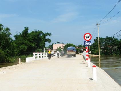 Cầu Vạn (xã Phước Hoà, nằm trên tỉnh lộ 636B) xây dụng xong và đưa vào sử dụng năm 2011