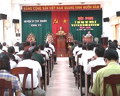Hội nghị quán triệt và triển khai thực hiện việc học tập và làm theo tấm gương đạo đức Hồ Chí Minh năm 2013