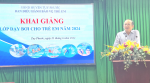 Đồng chí Nguyễn Văn Dũng, Trưởng phòng Phòng Lao động - TB&XH huyện phát biểu khai mạc lớp bơi tại xã Phước Hưng