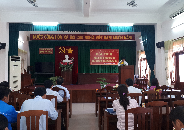 Ông Phùng Ngọc Tích- Phó Giám đốc Trung tâm Dịch vụ việc làm Bình Định phát biểu tham luận tại Hội nghị