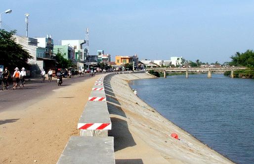 Tuyến đê thượng lưu cầu Gò Bồi ( xã Phước Hòa) tu bổ xong đưa vào sử dụng tháng 3.2011