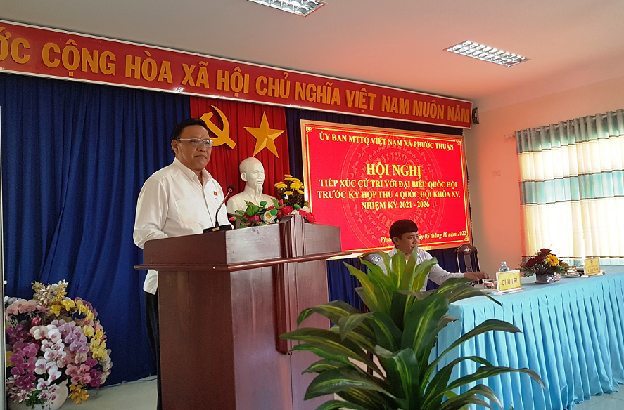 Đại biểu QH Lê Kim Toàn phát biểu tại buổi tiếp xúc