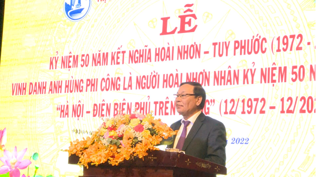 Đồng chí Nguyễn Văn Hùng - Tỉnh ủy viên, Bí thư Huyện ủy, Chủ tịch HĐND huyện Tuy Phước phát biểu tại buổi Lễ